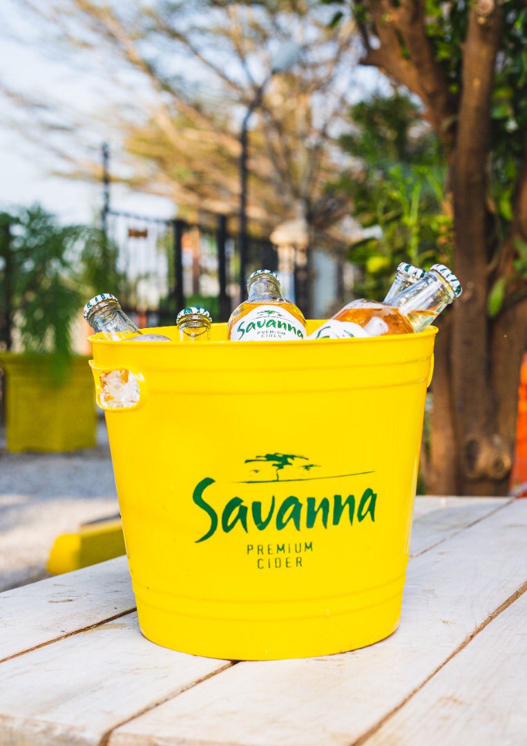 SeventeenZm's tweet photo. A cider bucket a day keeps the reality at bay 😌
Grab yours for only k180 at Seventeen restaurant 📍
#seventeenZm
#WeekendHappyHour
#theperfectplacetounwind https://t.co/h8891hG8M1