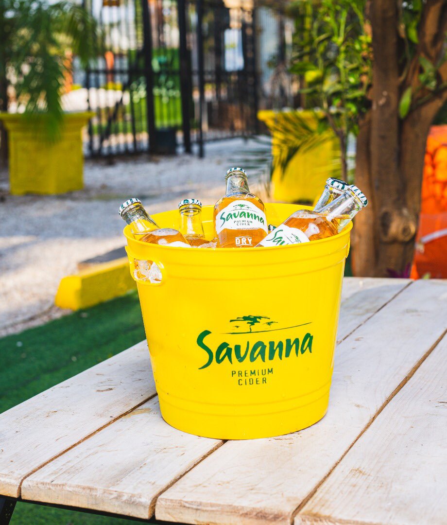 SeventeenZm's tweet photo. A cider bucket a day keeps the reality at bay 😌
Grab yours for only k180 at Seventeen restaurant 📍
#seventeenZm
#WeekendHappyHour
#theperfectplacetounwind https://t.co/h8891hG8M1