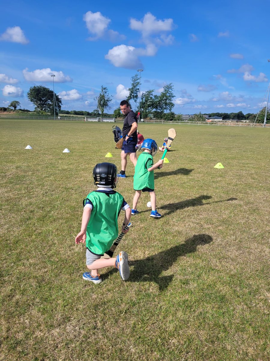 Cbeg_Bmurn_GAA's tweet photo. Our little puckers enjoying their last days training for this year. 🇳🇬🇳🇬☀️☀️
Well done to them  all and their mentors. Great work going on in the club. 🇳🇬 https://t.co/34O45h52cd