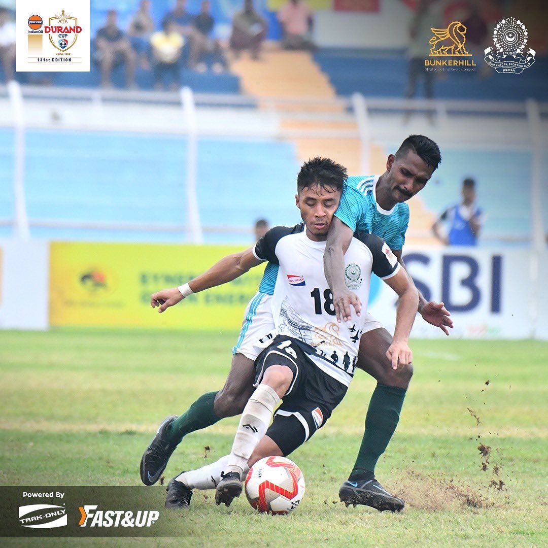 MohammedanSC's tweet photo. 🖼Moments from the second half 💪🏻⚫️⚪️

#JaanJaanMohammedan 🏴🏳️
#BlackAndWhiteBrigade🫡
#IndianOilDurandCup🏆
#IndianFootball🇮🇳⚽️
#MDSIAF⚔️ https://t.co/8IZNLyIWpN