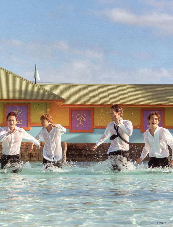 TiteCharlotte's tweet photo. #SMTOWNLIVE2022_TOKYO #EXO #CHEN #XIUMIN #SUHO #KAI #EXO9 #EXOLBelievesinEXO9 https://t.co/DSgbDglHhb