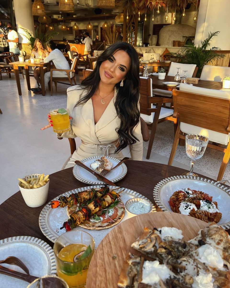 Zephanie tweet media