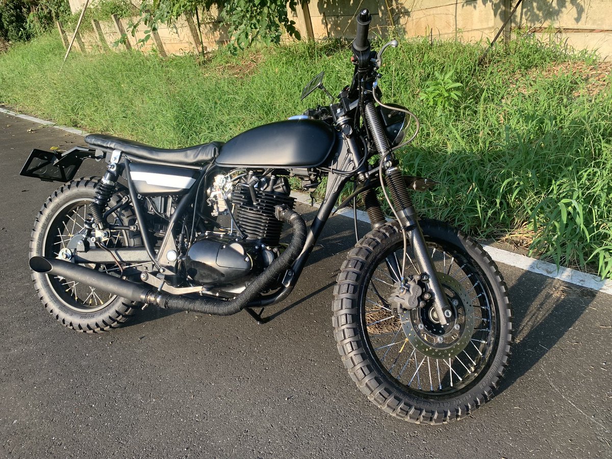 TR250kawasaki's tweet photo. #バイク
#TR250
#Kawasaki
#スクランブラー
黒のバンテージカッコいいー https://t.co/FfZKvQlk5i