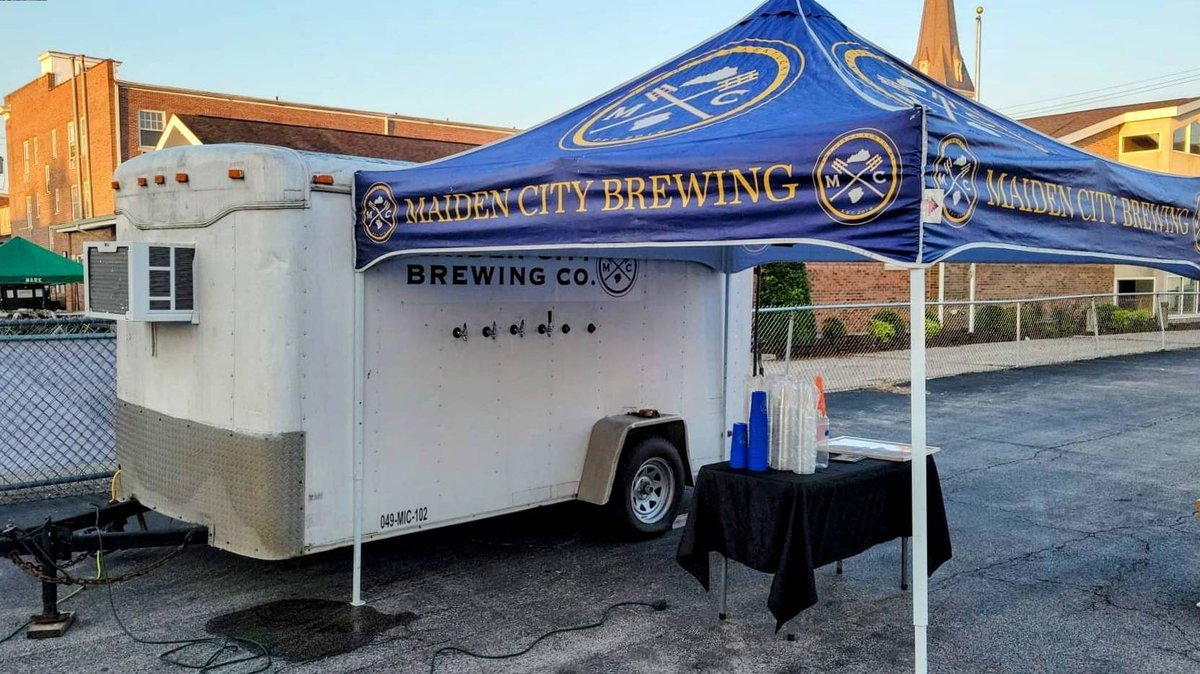 maidencitybrew's tweet photo. Rise and shine Cynthiana! It's Rod Run 2022! Come see us in the taproom or down at St. Edwards Catholic Church! #cynthianaky #mcbrewingco #kycraftbeer #cynthianarodrun2022 https://t.co/A8bLYHfaPY
