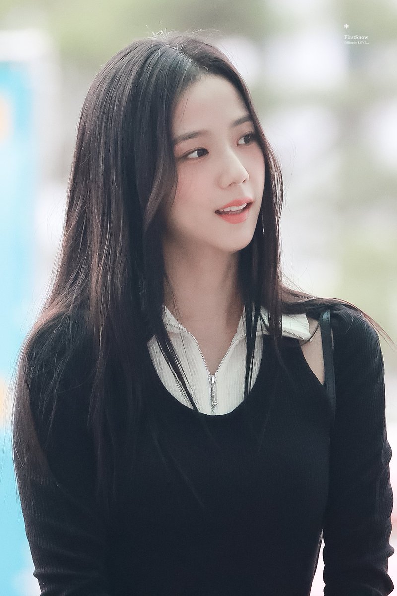 ғιrѕтѕnow❄️ tweet media