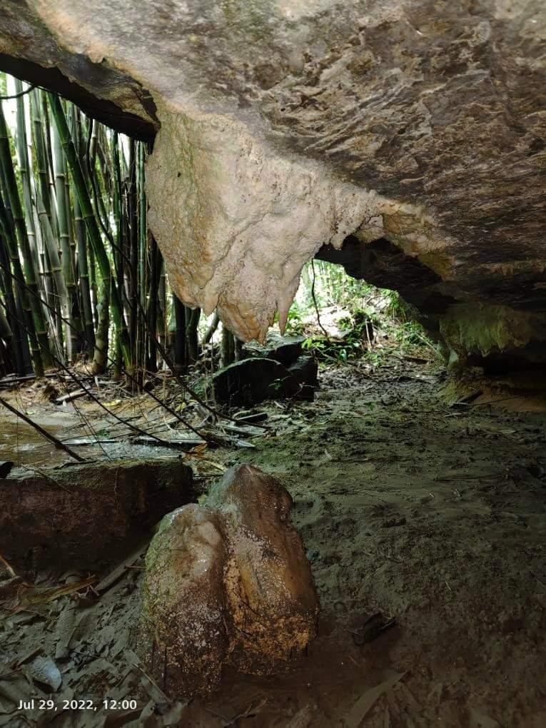 mizoraminsta's tweet photo. Fangfar puk, Reiek
.
.
Pic credit 📷 @elzeta_varte
.
.
.
#fangfarpuk #fangfar #cave #rockstructures #rock #mizoram #mizoraminsta #northeastIndia https://t.co/NG1KNZa4ik