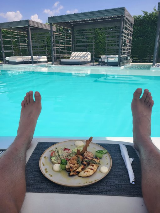 Relaxing Saturday for Me means that you have to work hard to please. DM s open, approach with respect💪<a href="/tag/findom"class="tags"><span>#findom</span></a><a href="/tag/humanatm"class="tags"><span>#humanatm</span></a>