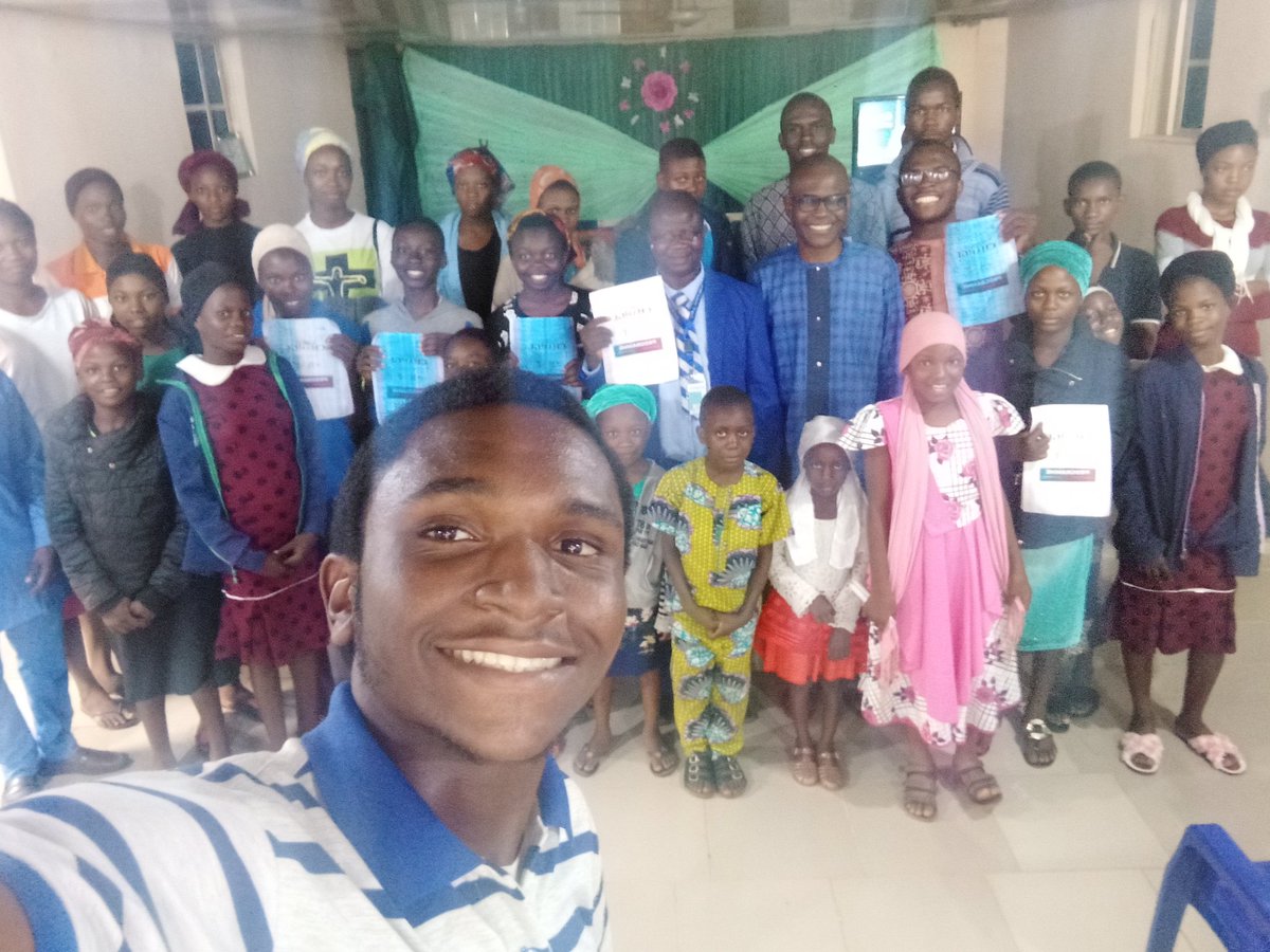 Ofodupraise's tweet photo. #greatchange
#impactacademywithkumuyi
#GCK
#DLconversations https://t.co/B36ZAdnItF