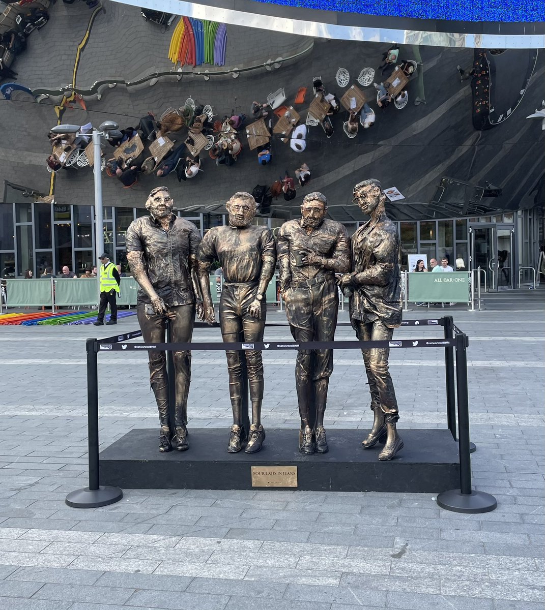 ichoosemag's tweet photo. And there we have it. Birmingham has unveiled a wild statue in tribute of Four Lads in Jeans. Because Brum doesn’t care what you think of it. https://t.co/UfIrSBYA7G