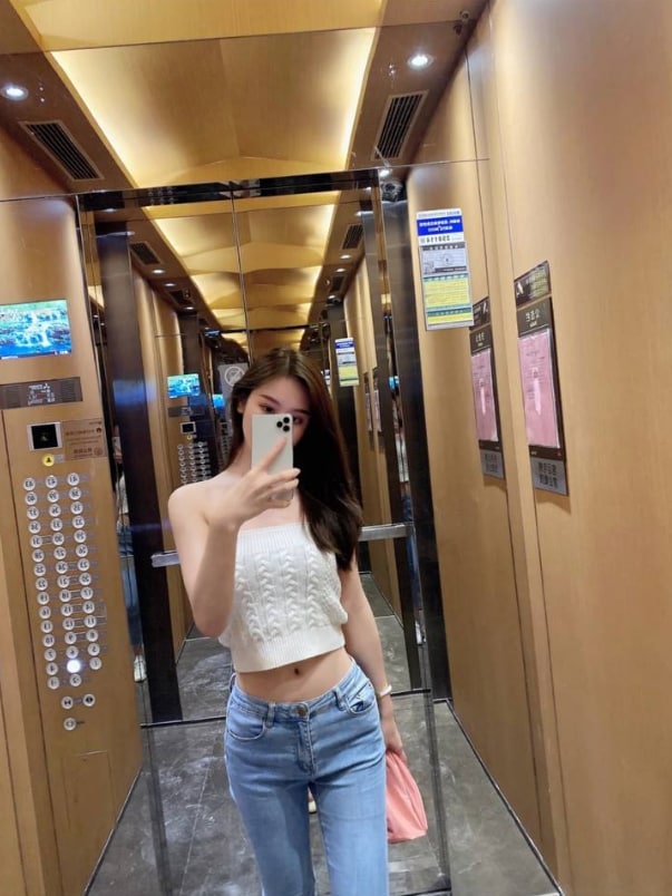 Lisa147434's tweet photo. Time really makes people change a lot, including our appearance and our hearts. Don't live with the past because it's over https://t.co/ylUm4Fjhmm