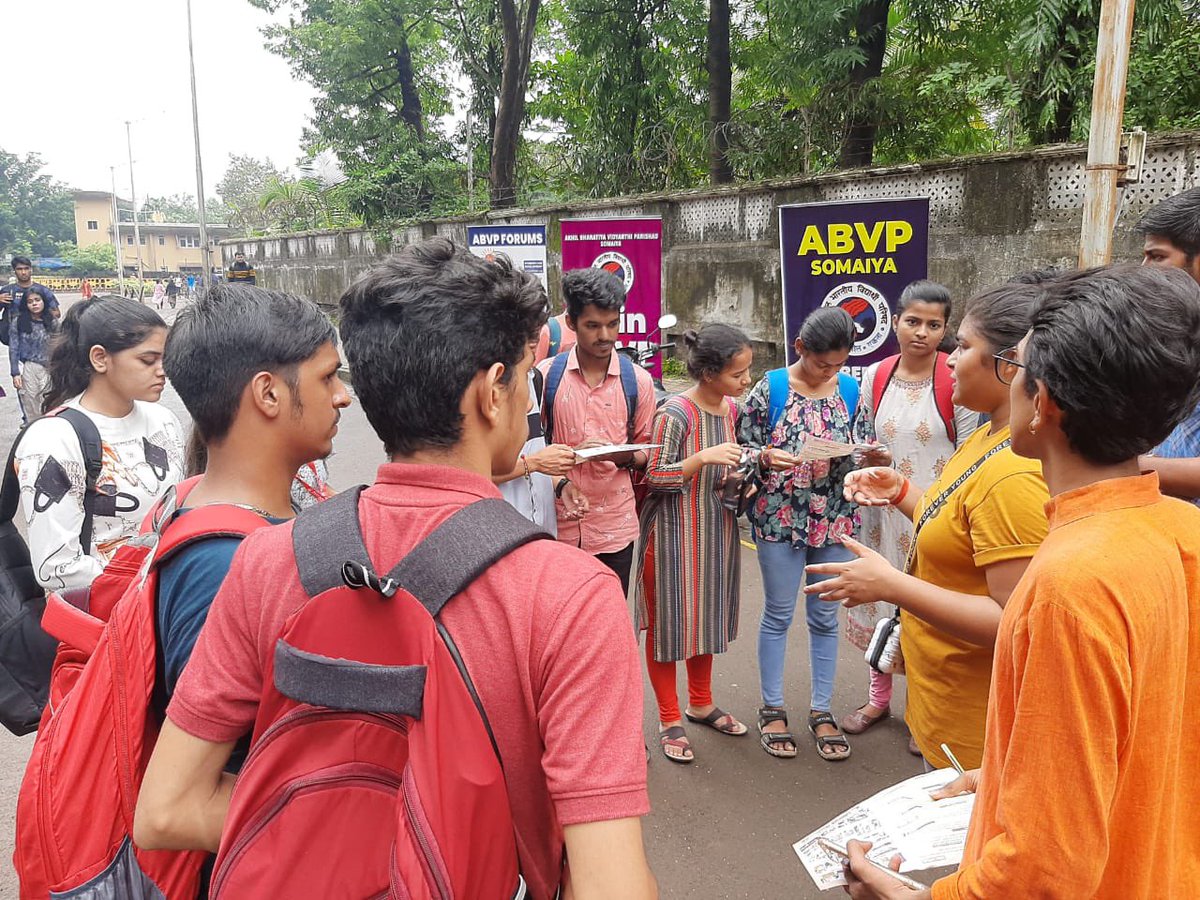 ABVPMumbai's tweet photo. As membership Campaign of ABVP reaches campuses students are registering in a huge number.

Few glimpses of the Membership Drive at K J Somaiyya Campus, Vidyavihar.
#JoinABVP https://t.co/GfQgIfxHzd