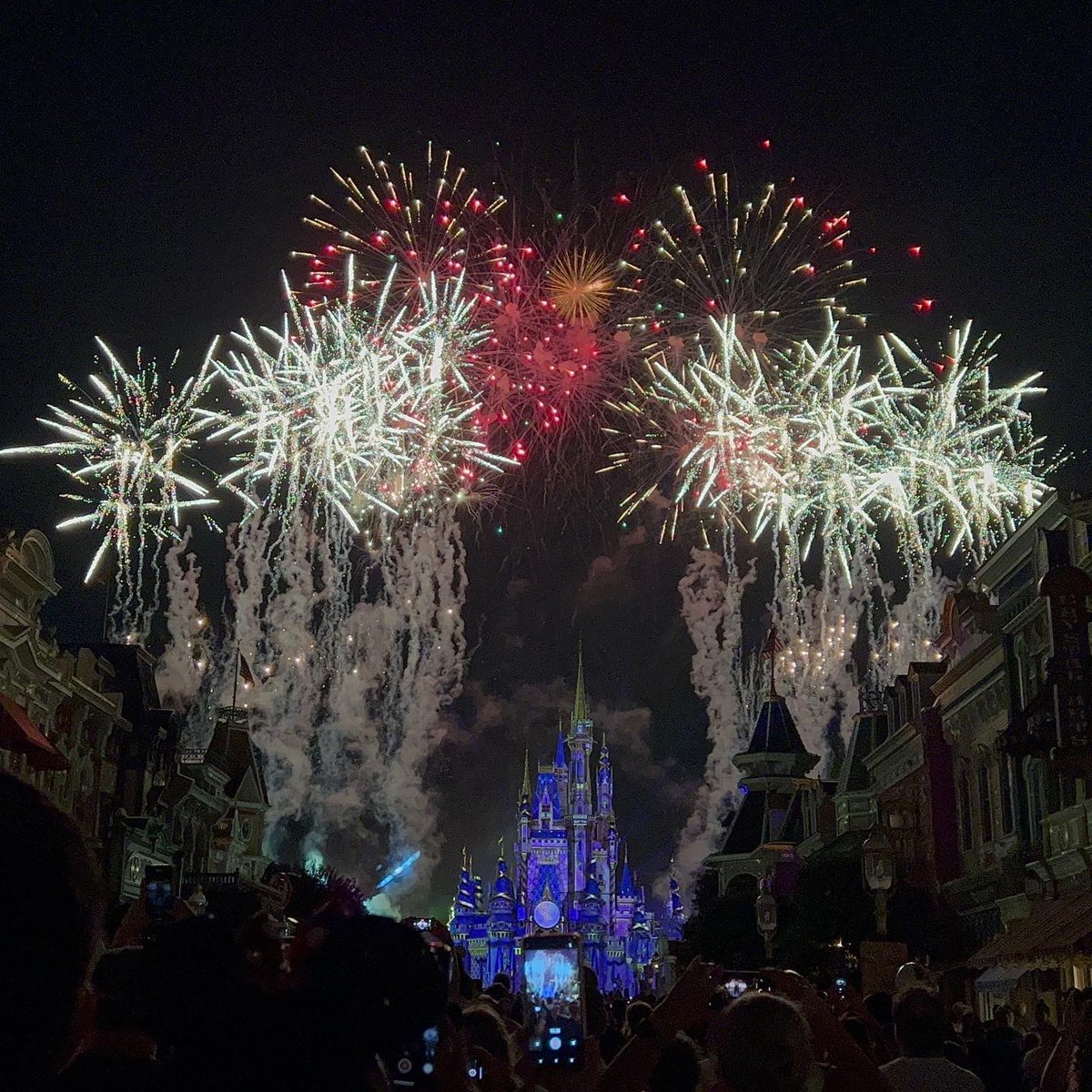 GBMickeyWaffle's tweet photo. With Disney adding a new intro to Enchantment with Roy, Walt and Mickey

How would you improve, add or change Harmonious?

#enchantment #youarethemagic #themagiciscalling #magickingdom #epcot #epcotcenter #harmonious #fireworks #waltdisneyworld #disneyworld50 #disneyfireworks https://t.co/XuGrcELrrM