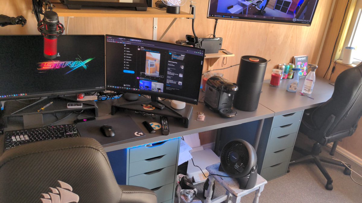 BazThorpe's tweet photo. @onscreenlol @logitechc @AmazonUK https://t.co/J8z8FRo99l