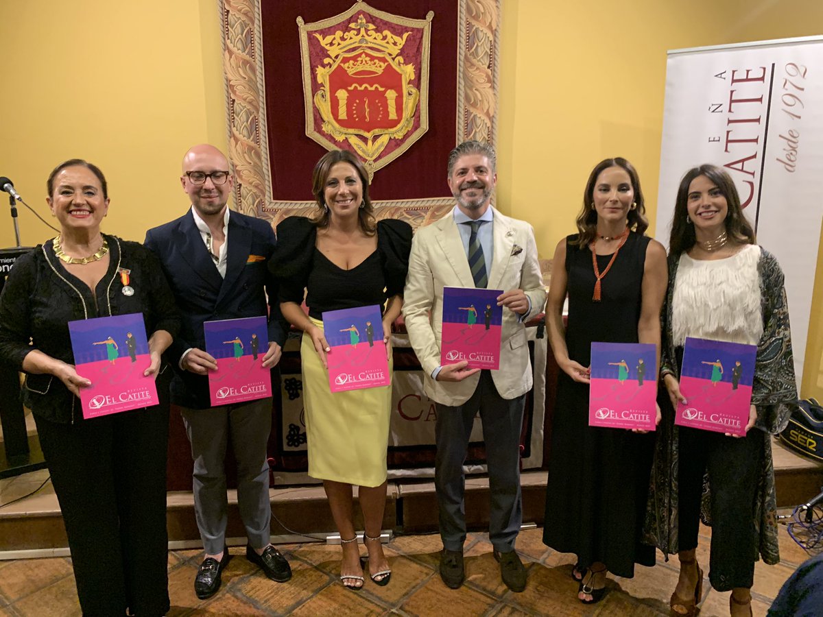 radio_ronda's tweet photo. La Peña El Catite presenta la revista con la que celebra su cincuenta aniversario como preludio a su programación de actos por la feria. https://t.co/SMdOA2QuCN
