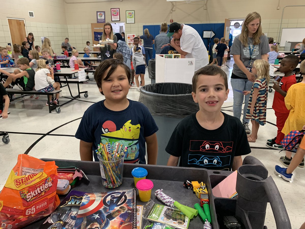 PrassPaxson's tweet photo. It was a fun Firebird Friday recognizing positive student behaviors! #WeAreSafe #WeAreRespectful #WeAreResponsible #WeAreProblemSolvers @KetteringSchls https://t.co/UaCpXYDzJ6