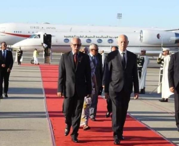 mshinqiti's tweet photo. استقبال #قيس_سعيد لقيادة الدولة الصحراوية الوهمية من جبهة #بوليسارو دليل جديد على منهج الارتجال والابتذال الذي ينهجه. لقد دمر بهذا النهج الديمقراطية التونسية، وقد بدأ الآن يشارك في تمزيق الكيان المغاربي الممزَّق أصلا.. https://t.co/77Bo42BbIl