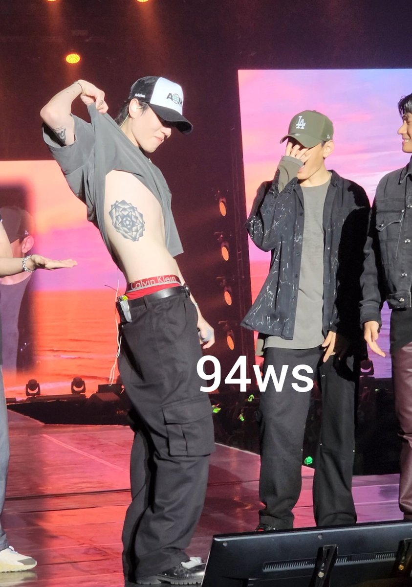 ♡94 tweet media