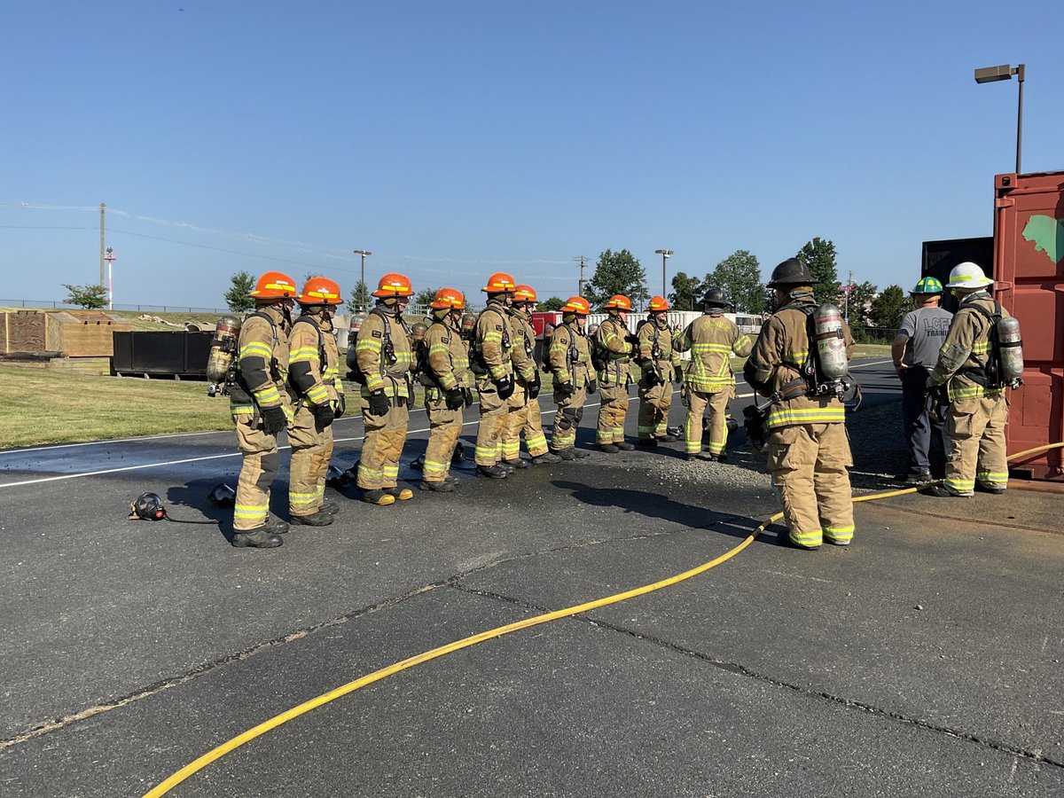 FrederickCounty Fire (@fcdfrs) on Twitter photo Thanks to our friends across the state line at <a href="/LoudounFire/">π³πππ
πππ ππππ πΉπππππ</a> #RC32 was able to visit their training center for flashover recognition training.
#FCDFRS #igotyourback Thanks to our friends across the state line at <a href="/LoudounFire/">π³πππ
πππ ππππ πΉπππππ</a> #RC32 was able to visit their training center for flashover recognition training.
#FCDFRS #igotyourback