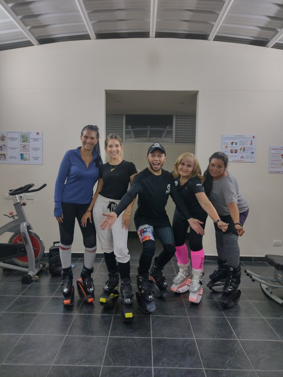 pamelacatwright's tweet photo. RT @Bouncetraining1: #lifestyle #Entrenamiento #salud #bienestar #adelgazar #gym #bajardepeso #saltar #vidasaludable #Belleza #Motivacion #Colombia #fitness #2022NewYear #rebotar #entrenador #workaut #kangoo #botasderebote #kangoojumps #aerower #quemacal… https://t.co/Yf7E8ObRtS