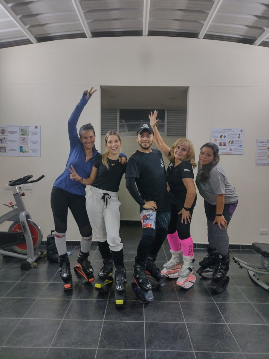 pamelacatwright's tweet photo. RT @Bouncetraining1: #lifestyle #Entrenamiento #salud #bienestar #adelgazar #gym #bajardepeso #saltar #vidasaludable #Belleza #Motivacion #Colombia #fitness #2022NewYear #rebotar #entrenador #workaut #kangoo #botasderebote #kangoojumps #aerower #quemacal… https://t.co/7xs9daP2AJ