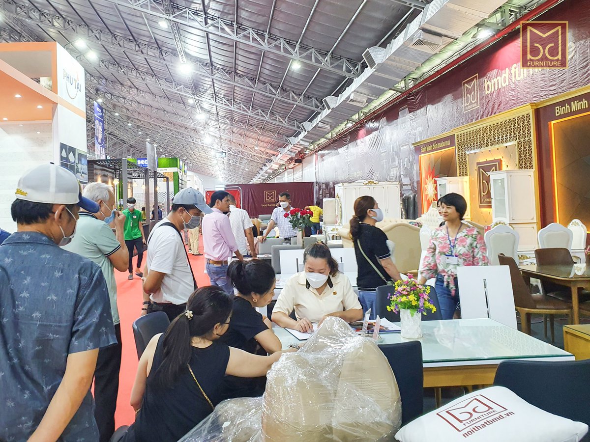noithatbmd_vn's tweet photo. 💥THAM GIA NGAY VÒNG QUAY MAY MẮN - 100% TRÚNG THƯỞNG 
✅ Từ ngày 25 đến ngày 29/8/2022
✅ Đ𝗶̣𝗮 đ𝗶𝗲̂̉𝗺: Công viên phần mềm Quang Trung, Quận 12, TP.HCM
👉𝗧𝗵𝗼̛̀𝗶 𝗴𝗶𝗮𝗻: 𝟴𝗵𝟯𝟬 - 𝟭𝟴𝗵𝟬𝟬, tại 𝗸𝗵𝘂 𝗔𝟭- 𝗴𝗶𝗮𝗻 𝘀𝗼̂́ 𝟬𝟵 - 𝟰𝟭
#vietbuild #noithatbmd https://t.co/aQNeXzOD7F