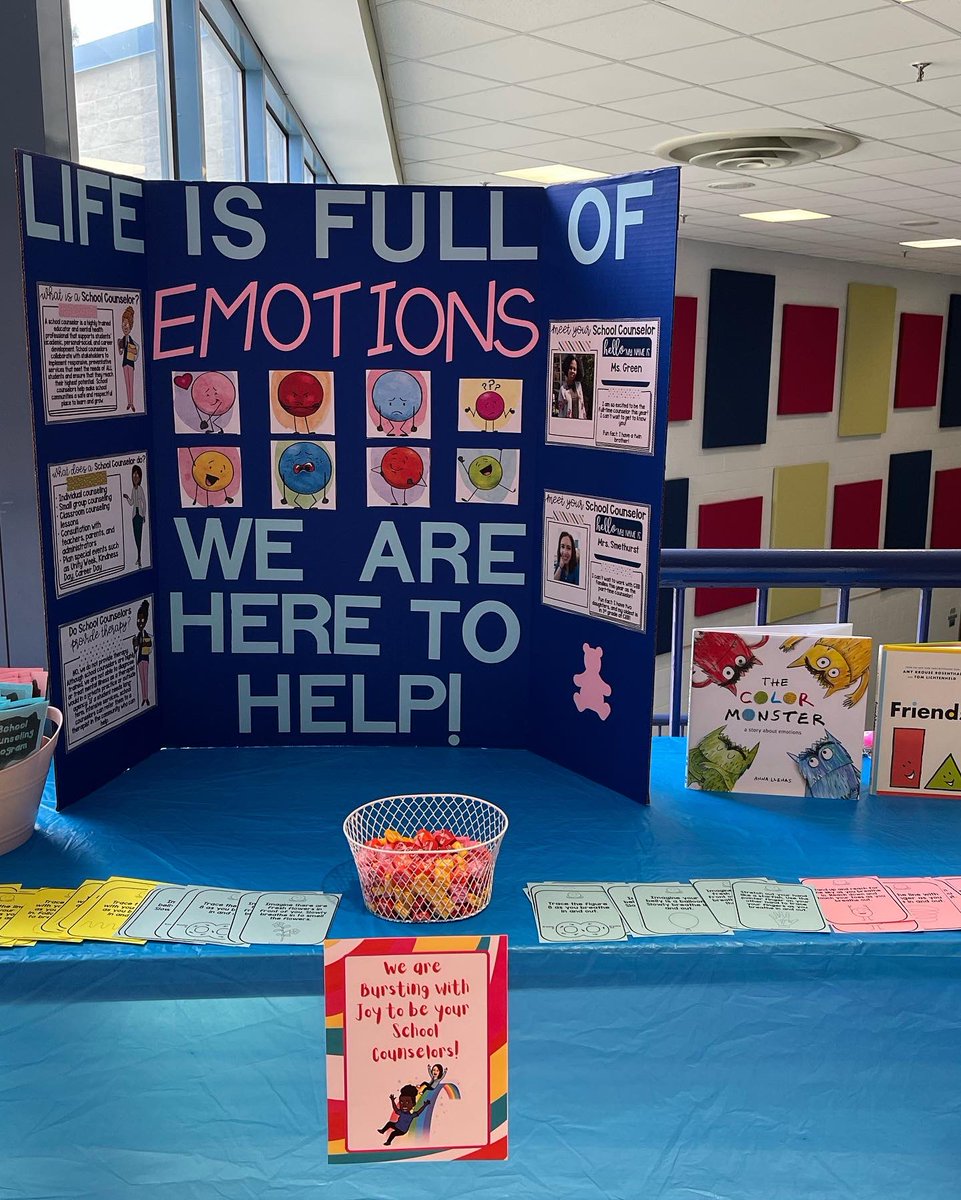 ashlaureng's tweet photo. Open house was a success! #schoolcounselor #elementarycounselor https://t.co/c6yciBOgOp