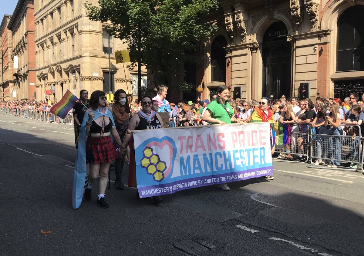 DrEmilyGrossman's tweet photo. Happy Manchester Pride Everyone! 🏳️‍🌈🏳️‍⚧️
I feel so emotional knowing that so many of the people walking down the middle of the road right now beaming and being cheered at by people have so rarely felt they could walk in public with pride and in safety.
#PRIDE #ManchesterPride2022 https://t.co/9Z5i6E5fk5