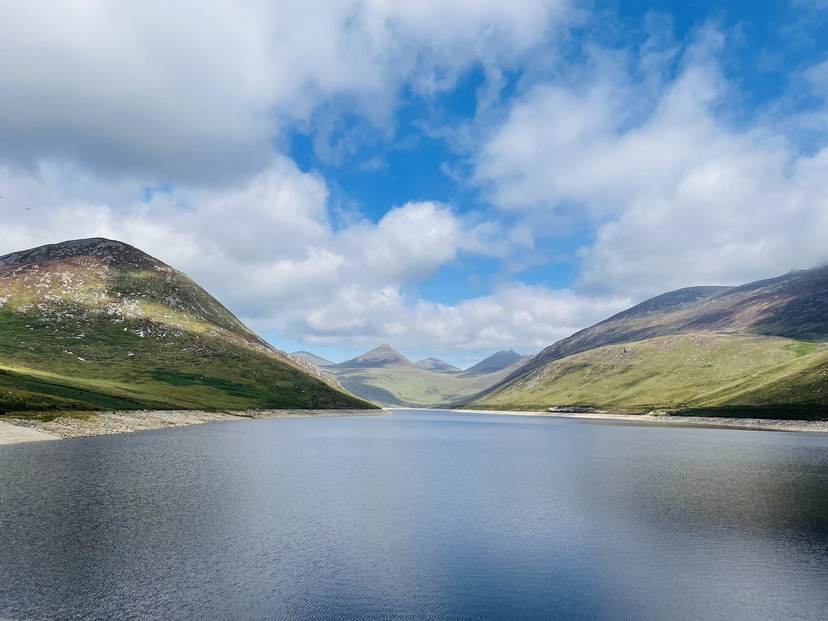 Scofflawconor's tweet photo. Never get tired of this view.
#SilentValley #BenCrom https://t.co/u55pWEeSv4