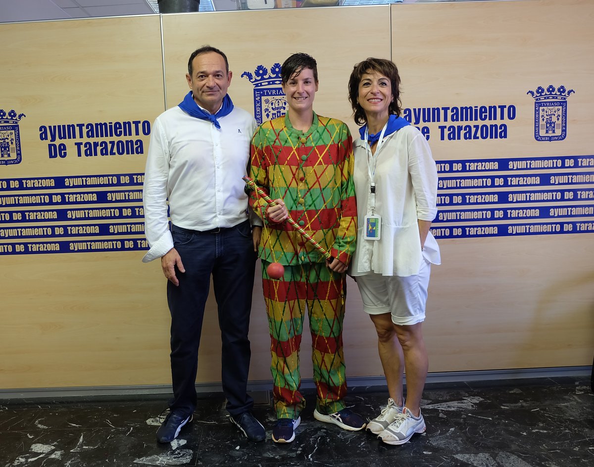 AytoTarazona's tweet photo. 🍅 Andrea Domínguez Álava, Cipotegato 2022, hace vibrar a Tarazona en el comienzo de sus fiestas generales.

• La turiasonense, de 32 años, ha representado al emblemático personaje, una Fiesta de Interés Nacional.

Más info: https://t.co/Ax3oZURP43 https://t.co/5mEidPOEgN