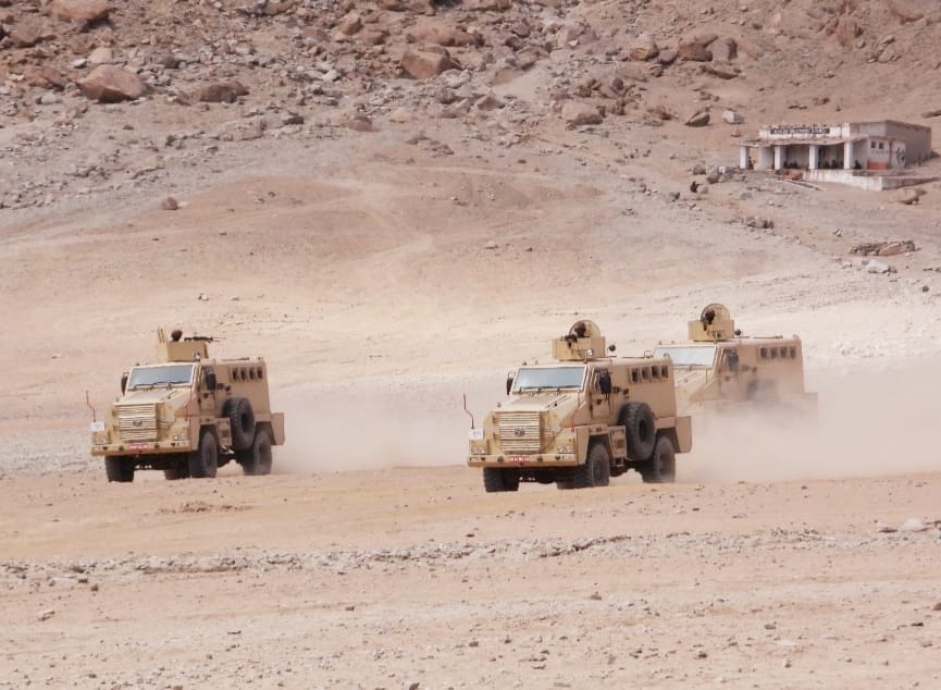NorthernComd_IA's tweet photo. #LtGenUpendraDwivedi #ArmyCdrNC reviewed #ExerciseRedHunt; augmentation in lethality, survivability, mobility
&amp; situational awareness being demonstrated, exploiting the newly inducted weapons &amp; equipment.

@adgpi 
@DefenceMinIndia 
@firefurycorps 
@lg_ladakh 
@PRODefSrinagar https://t.co/HhrqrNdyQW