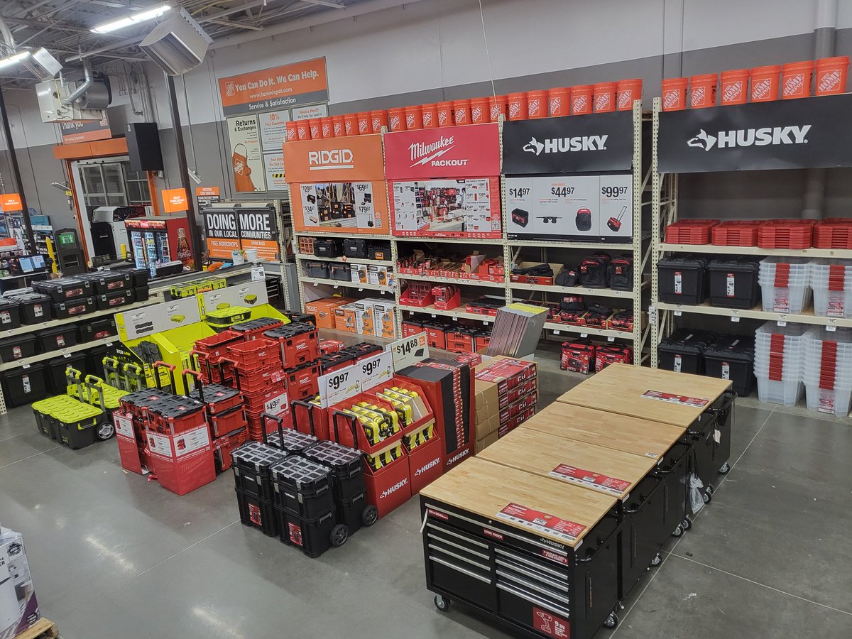 Garage storage days are here at store 421!! <a href="/mdlofnwhere/">Tammy Jo Baggett</a> <a href="/ChadKrausTHD/">Chad Kraus</a>