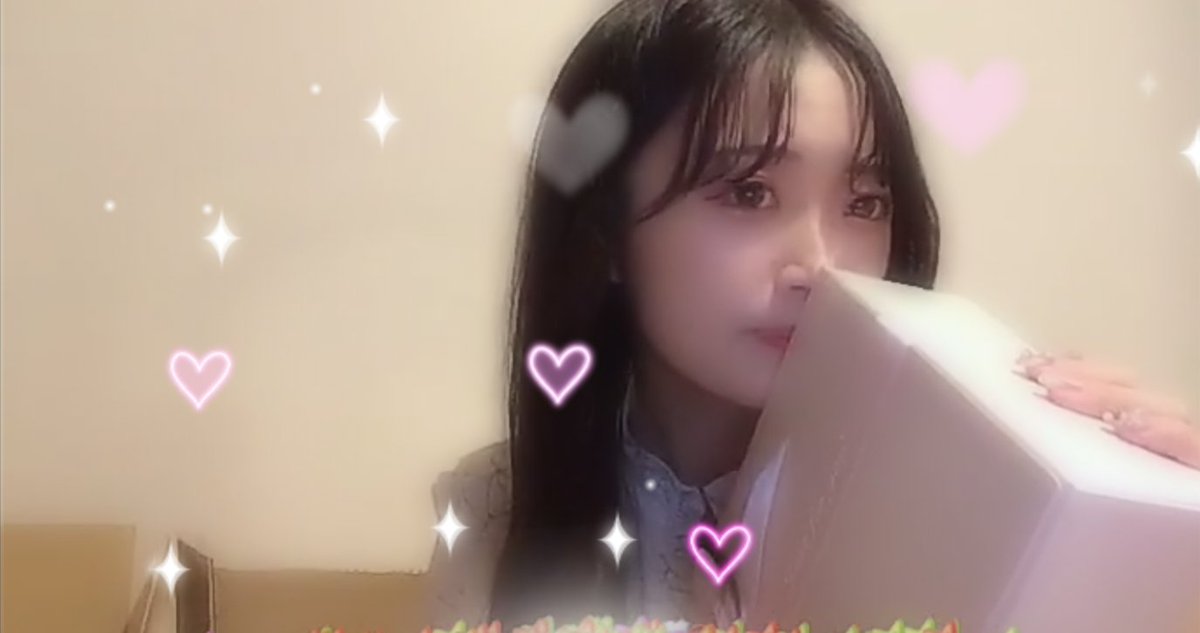 focker1982_rika's tweet photo. りかちゃんプレゼント開封配信ありがとう☺️自分のきちんと届いてて一安心😊気に入ってくれたようで良かった～😳
ネックレスは一瞬被ったかと思った😅
しかし配信時間内に全部開封出来ないなんて……プレゼントいっ～ぱい良かったね🙌
#中井りか ちゃん https://t.co/kTfbaNIyJF