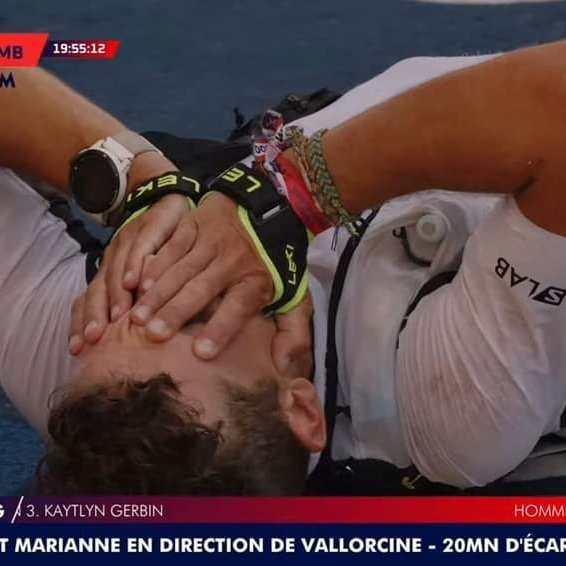 CliniqueCoureur's tweet image. Un temps record pour @Mathblanchard_ !!! 
Il arrive en 2e position juste après @kilianj  💗 

Quel exploit! Nous sommes fiers de lui ! Il a passé la ligne d'arrivée en 19:54:50! 😻💥🎊🎉

#UTMB2022