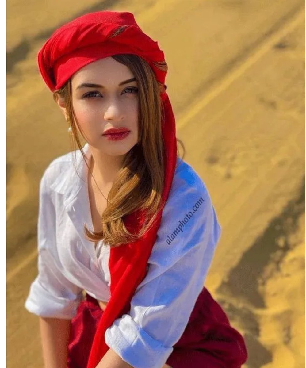 اصعب أنواع التعلق هو
    👈 " تعلق الروح "👇
اعمق واخطر من إحساس التعود...".التعود "....شئ
فرض تنفذه لأيام.... 
لكن تعليق بروح أنسان هو إحساس يفوق .... " الحب "
بكثير شيء يشبه الادمان  " ادمان "  الروح  إبتلاء....❤️