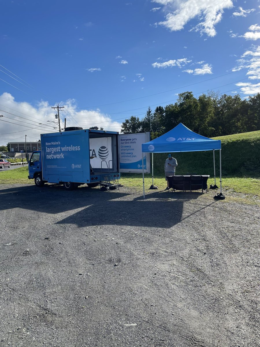 DoodyJesse's tweet photo. Day 2 in Madawaska For the Mobile Store.  Didn’t get a chance to post yesterday we got busy as soon as we arrived.  That’s a good problem to have.  Let’s see what today brings.  @El_MIKE_G @LillardDerick @emilywiper @CurtChaput09 https://t.co/XbQjB8TsCh
