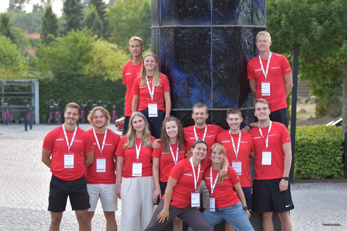 sportsfysioDK's tweet photo. A Congress depends deeply on a great group of runners who put their ❤️ and soul into their job. This group👇is special🤩. When you run into them, please let them know that you appreciate their work!  @IntFSPT #wcspt2022 https://t.co/PFDRixNGRi