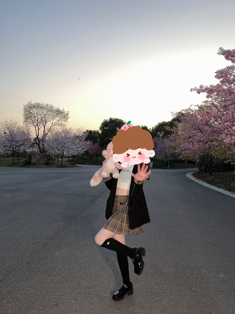 kenancos1's tweet photo. 🌙今日推荐坐标：上海
 在校大学生 皮肤白皙 碧玺好评喜欢的老哥dd我🌙联系方式qq：2219785316   门槛88接受支付宝口令红包，生成口令给我就好口嗨勿扰！记者勿扰！#上海约炮 #上海线下 #上海兼职 #上海 #上海JK #全国空降 #jk #cos #学生 #c圈 #丝袜 #广深 #投喂 #萝莉 #骚 #线下 #福利姬 https://t.co/1UIB85xlb8