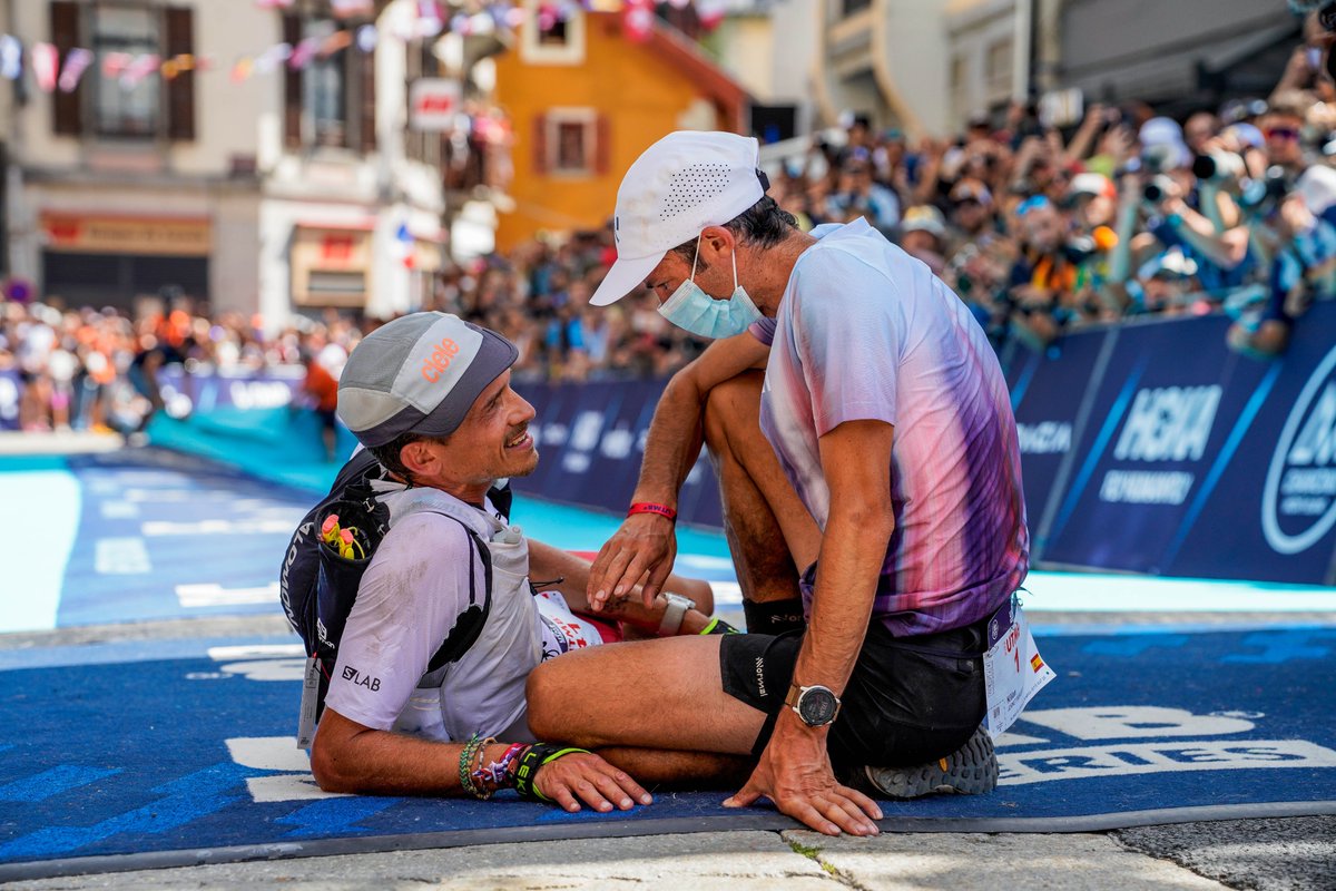 UTMBMontBlanc's tweet image. 🟥 #UTMB | THANK YOU 🙏 

@kilianj 🤜🤛 Mathieu Blanchard 
___
🎥 Follow the live: live.utmb.world 🔗
🎥 Suivre le live :  🔗
6 languages, 🇬🇧🇫🇷🇮🇹🇪🇸🇹🇭🇨🇳

📸 ©️UTMB®️ Mont-Blanc - Paul Brech

#UTMB2022 #UTMBLIVE
#TrailRunning #MontBlanc #Chamonix