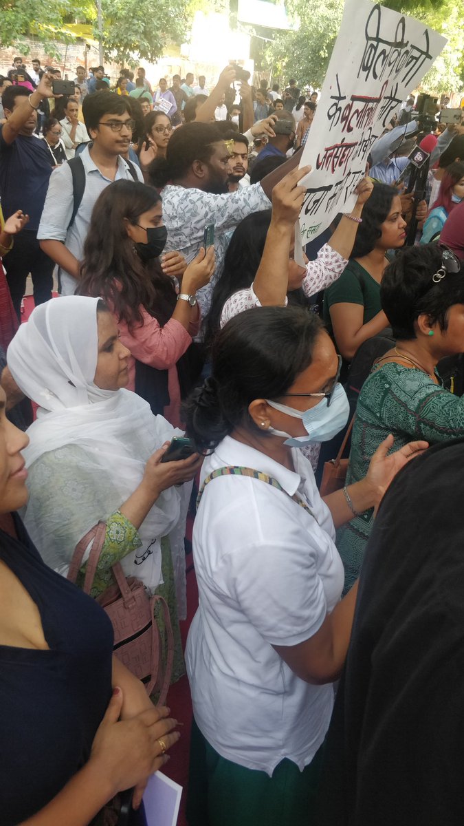 annavetticad's tweet photo. Delhi stands with #BilkisBano https://t.co/iLl0ZmvhBN