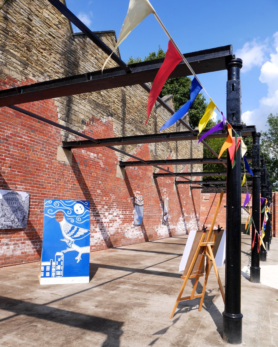 sunnybankmills's tweet photo. We're having a great time here already! Bring your kids along to draw on our easels and pose in our face-in-hole boards.
There's lots going on until late. The Gallery and Spinning Mill close at 4. ALL FREE ENTRY.
#SunnyBankMills #Farsley #Leeds #LeedsEvents #LeedsWeekend https://t.co/bxYyIiIQ6J