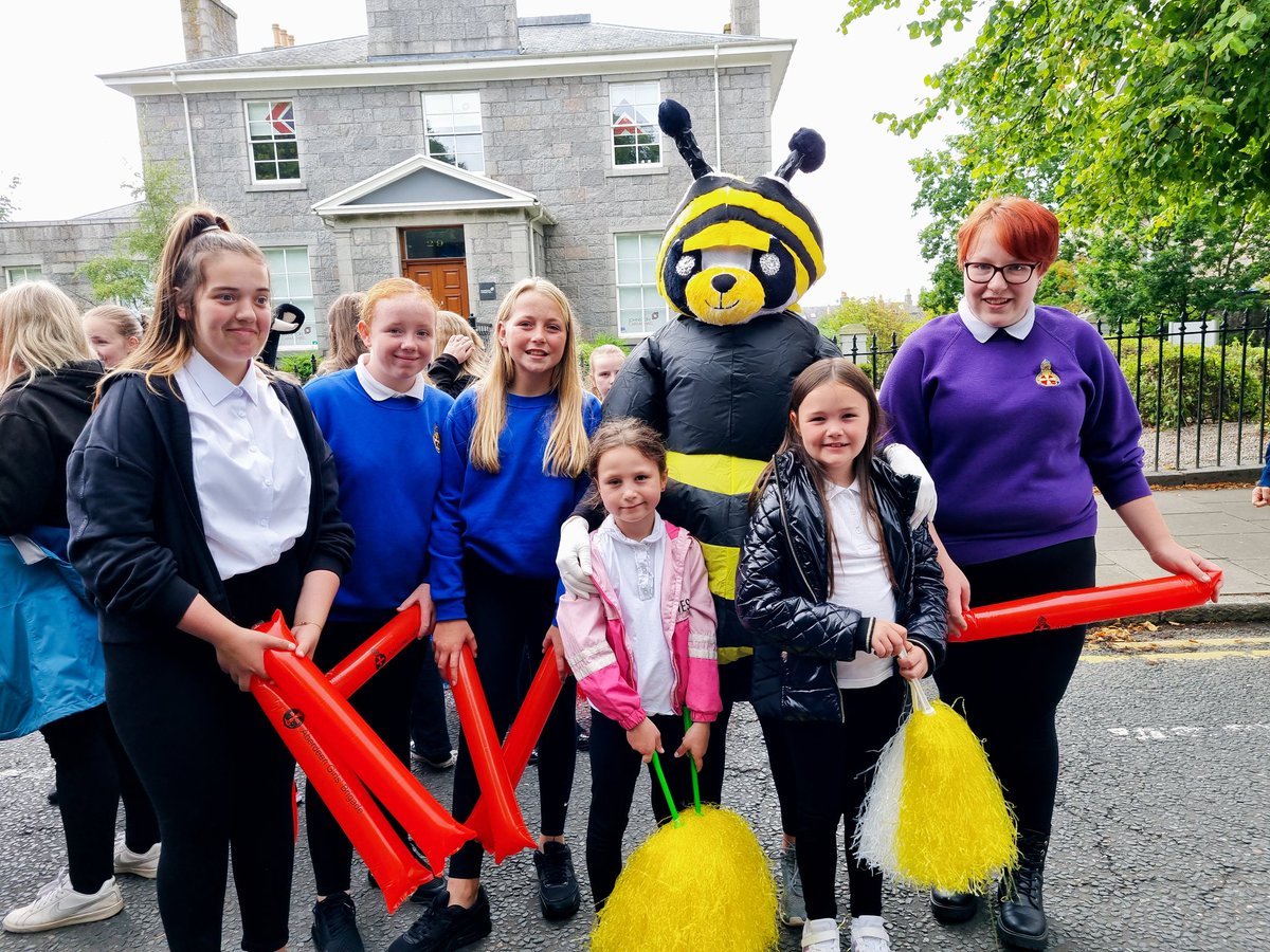 GBGarthdee tweet media