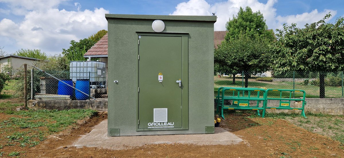 Hades73440's tweet photo. [#Fibre] Quatre SRO  du #Doubs du réseau #DTHD est en place 👷🏼‍♂️🏗🏠.📍Situé à #Saint-Vit, #Velesmes-essart et #Pouilley-francais  ils raccorderont au #THD plusieurs communes #Ftth @Chauvin_JL @DiopticAI @Cjacklee13 @EQUANS_France @sobeca. Manque plus que 4-5 #SRO https://t.co/L6TzUwoATA