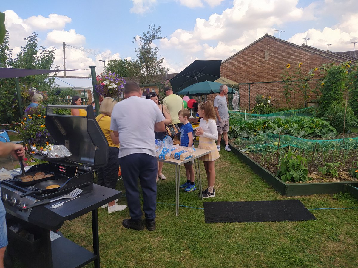 DevizesAssizes's tweet image. At the Waiblingen Way Community Garden Summer Fair to talk to people about our plans to restore the building as a community hub and new home for the @WiltshireMuseum. Tasty BBQ and tomatoes from the garden.