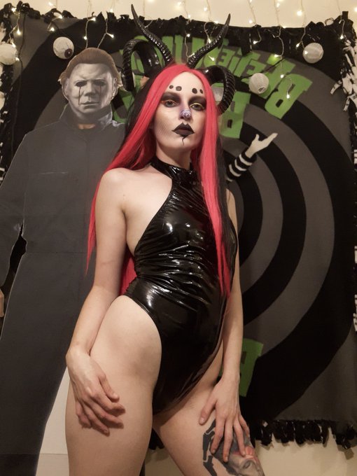 2 pic. Killer ass?

#femboy https://t.co/jm6fDAJ2gV