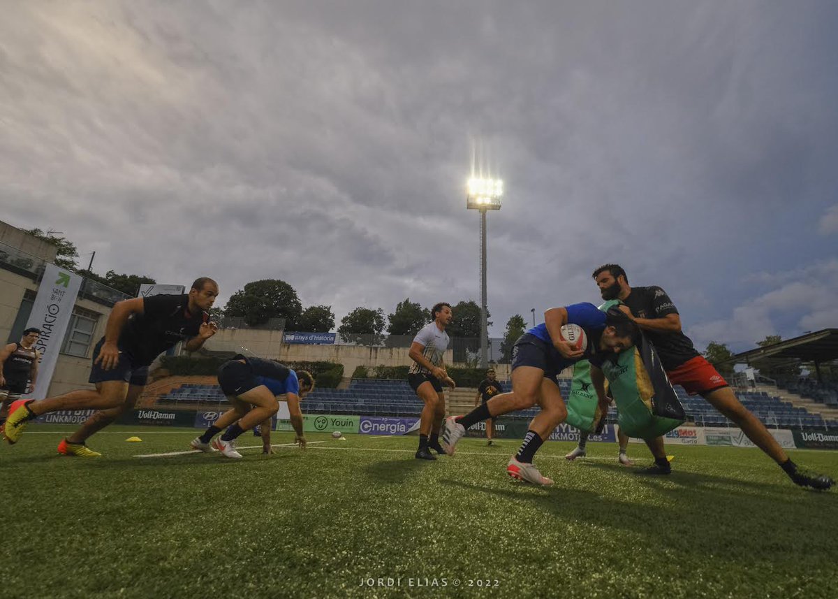 UESantboiana's tweet photo. 🔋 Seguim creixent entrenament a entrenament! 📶🔥

🏉 2ª setmana de pretemporada completada. ✅

📸 @JordiE64 

#FerroSantBoi https://t.co/6eTHYQuom1