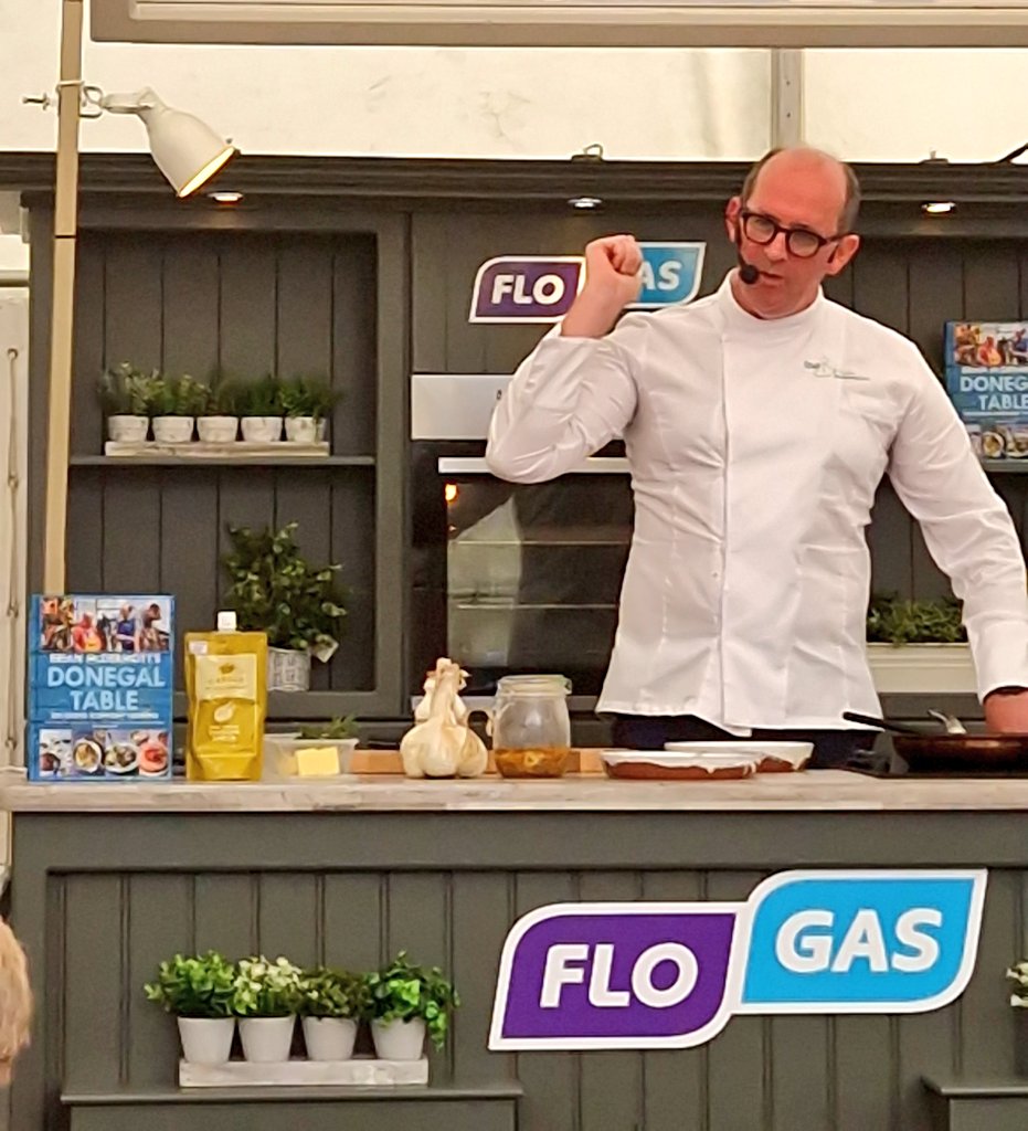 ReluctantF00die's tweet photo. I'm a big fan of @ChefBrianMcD
I've eaten his amazing food, have his #DonegalTable book, enjoy him on Radio & TV but have never seen him on his home ground speaking so passionately about the amazing producers of Donegal. A pure gentleman & ambassador for Donegal & Irish food https://t.co/ncYboUkocg