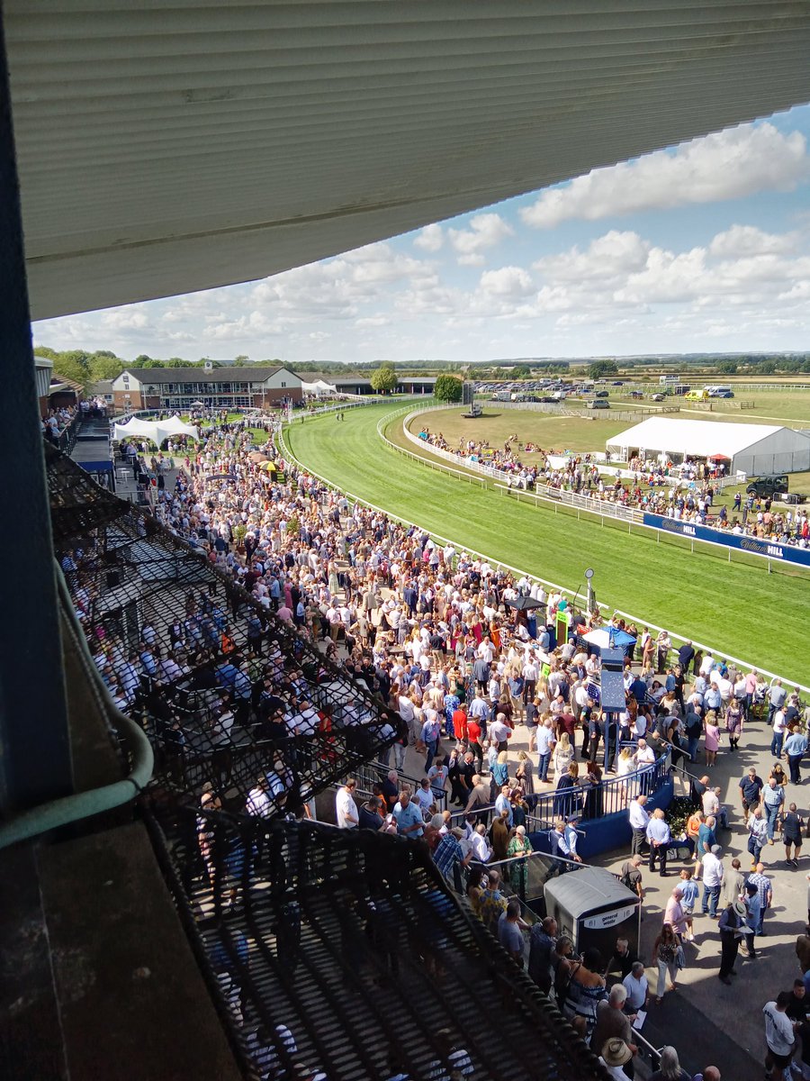 Great to be back <a href="/Beverley_Races/">Beverley Racecourse</a> on <a href="/WilliamHill/">William Hill</a> Bullet day. Great crowd. Brilliant atmosphere 🙌