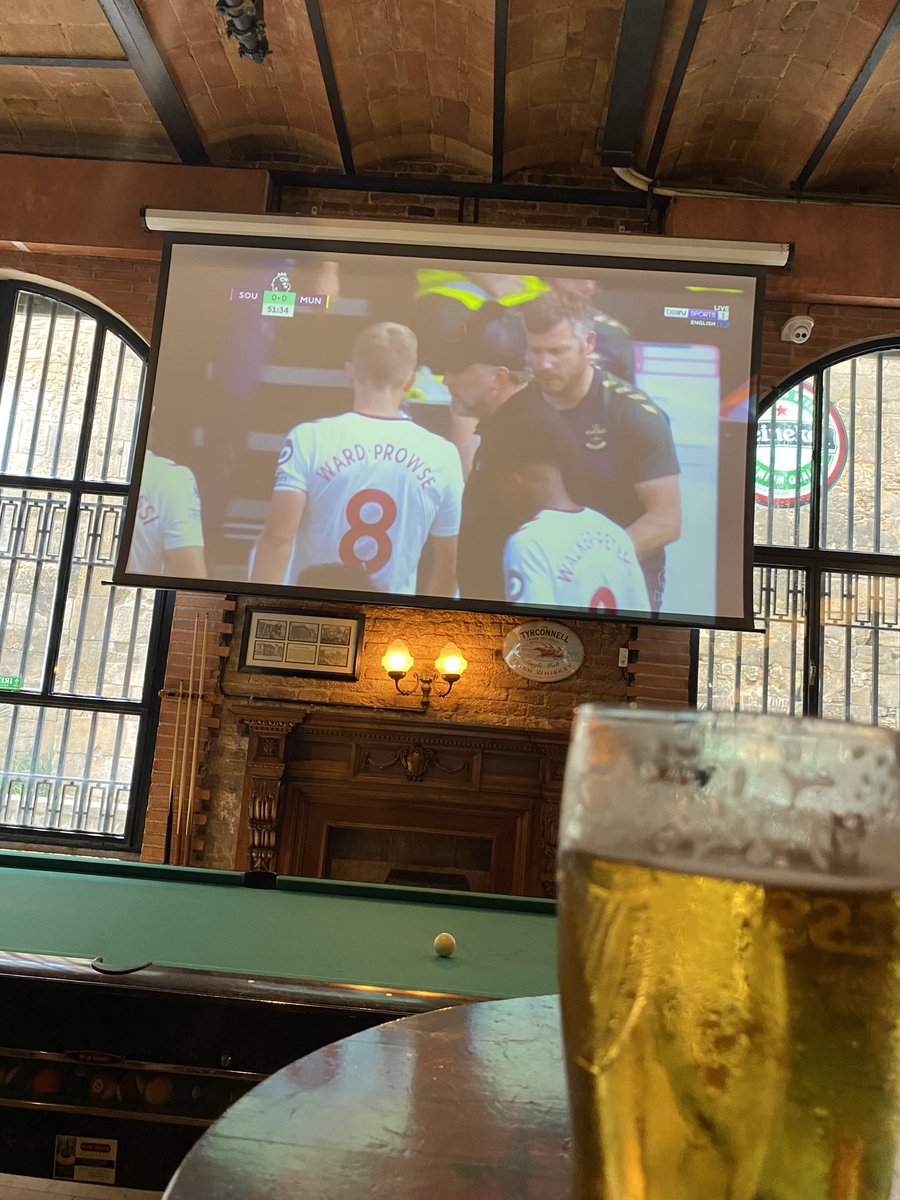 FreeBrady's tweet photo. You’re obliged to find an Irish bar when on holidays to watch the football no matter where you are. https://t.co/sX5aixAm6t