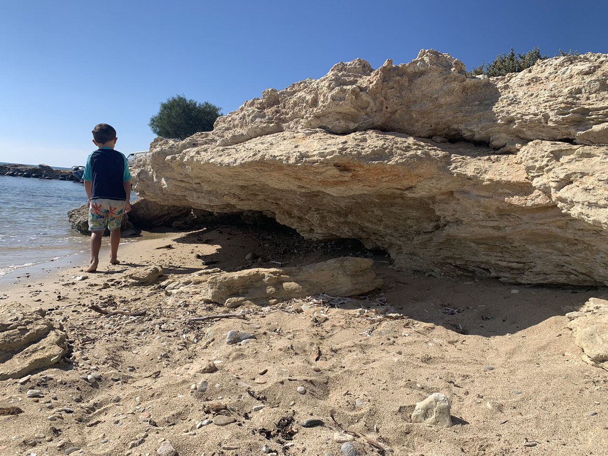 GeogWithSloggs's tweet photo. Exploring some coastal landforms with the small on holiday!! #geographyiseverywhere https://t.co/KexcC46DsV