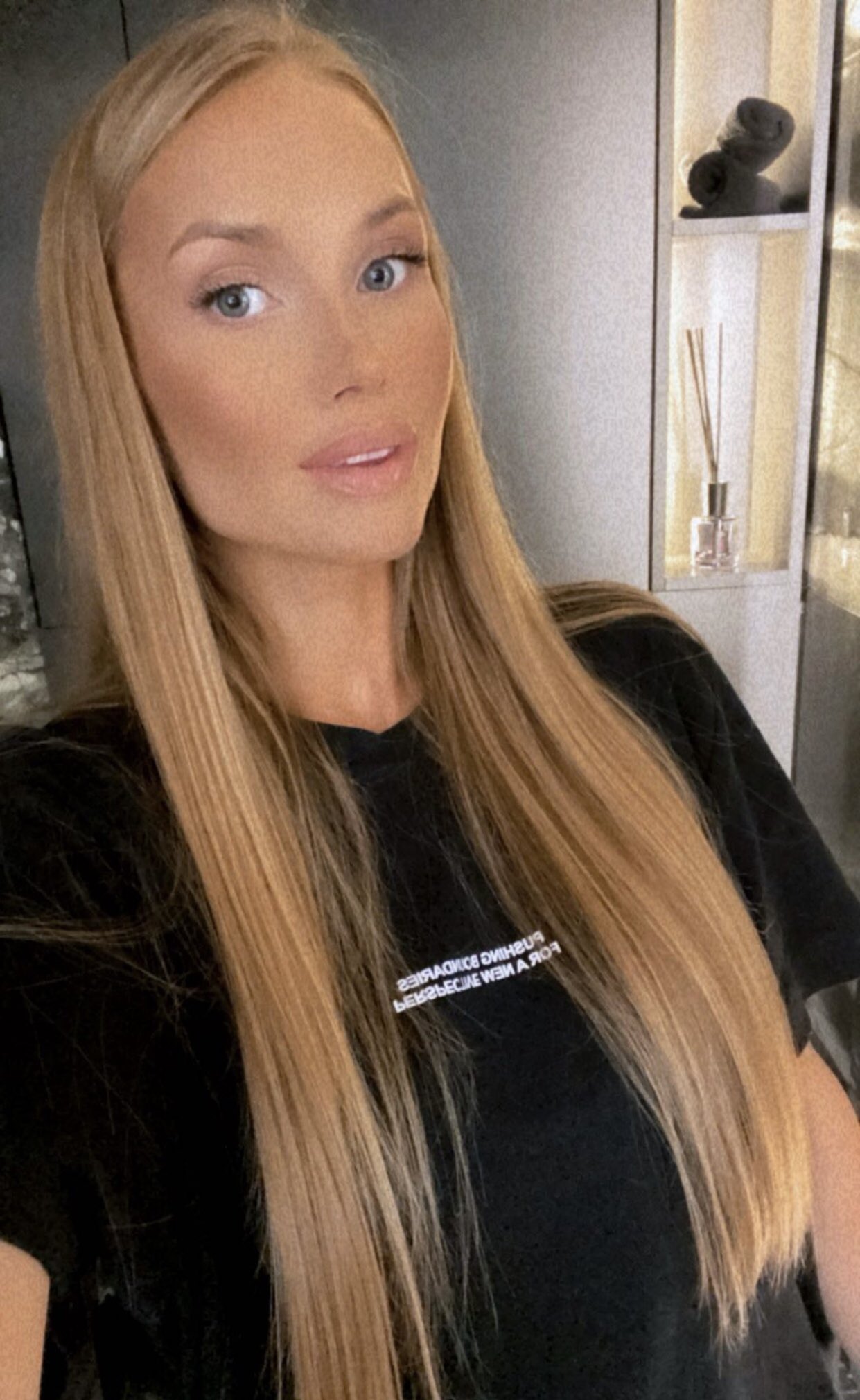 baltic-queen-on-twitter-i-deserve-the-world-https-t-co-oisggxsyiz